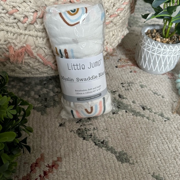 New Little Jump Bamboo Muslin Swaddle Blanket Rainbow Print Baby. NEW. 47”x47” - Picture 16 of 16